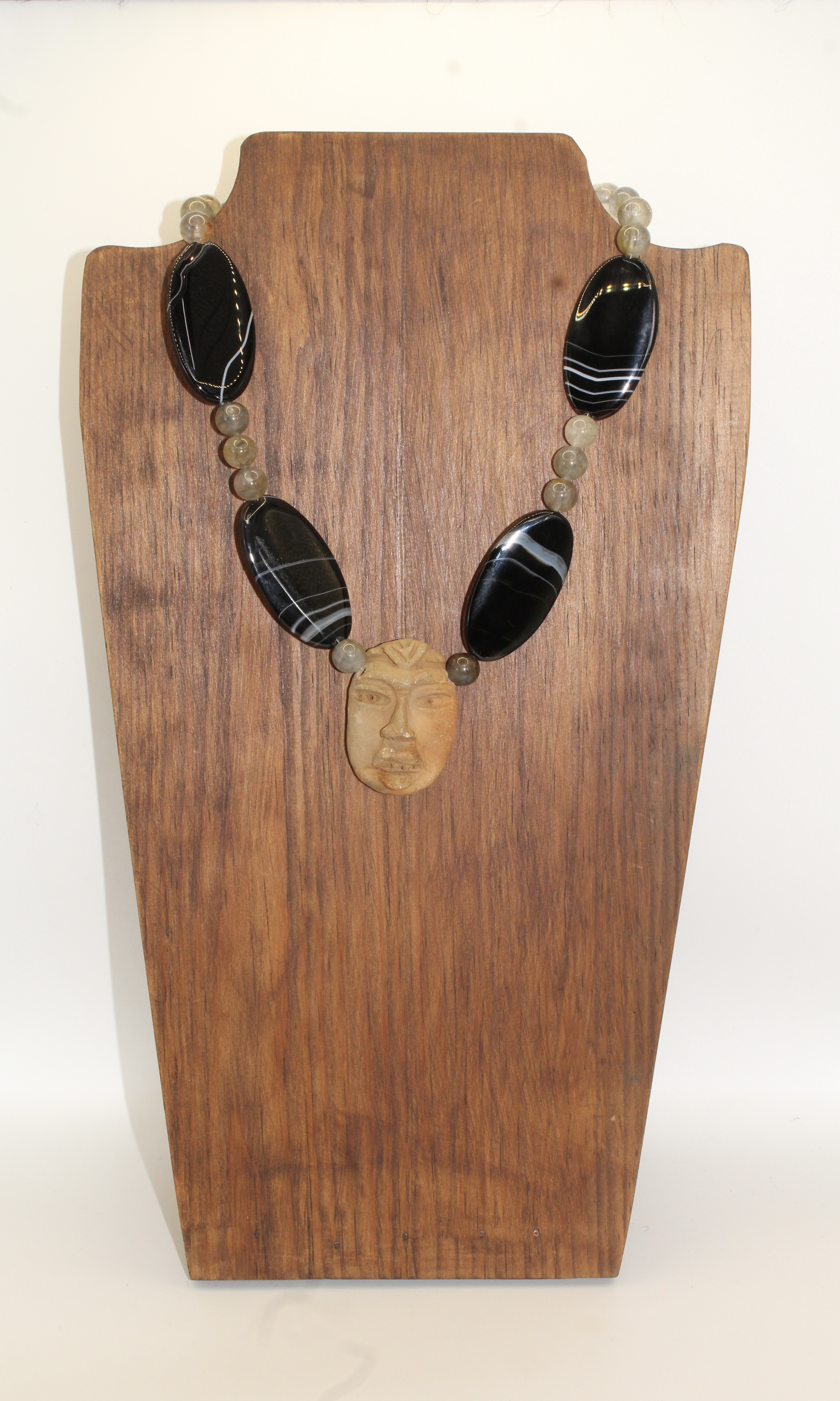 Collar "Carita abuela"